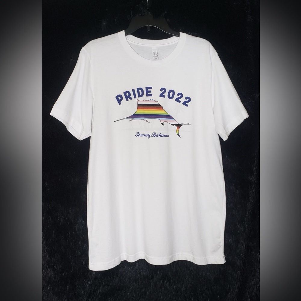 NWOT Tommy Bahama White Pride 2022 Short Sleeve Tee Size Large